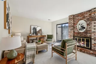 Photo #4: 41107533 Listing