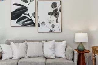 Photo #6: 41107533 Listing