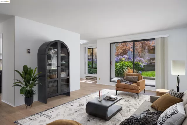 MLS: 41107548 Condo For Sale