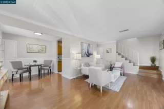 Photo #2: 41107594 Listing 