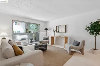 Photo #3: 41107637 Listing