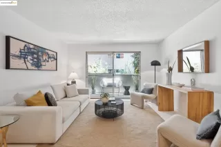 Photo #5: 41107637 Listing