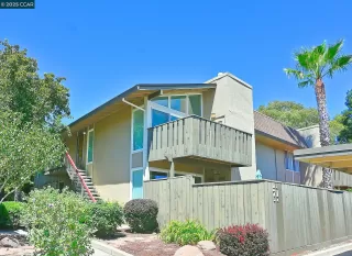 Click for more information on MLS # 41107644 : 71 MASSOLO DR More Details about MLS # 41107644 : 71 MASSOLO DR