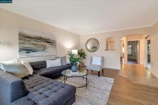 Photo #4: 41107711 Listing