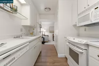 Photo #2: 41107724 Listing