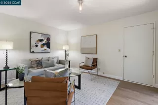 Photo #4: 41107724 Listing