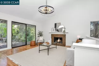 Photo #5: 41107756 Listing