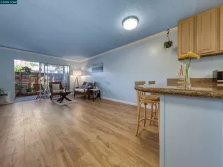 Photo #2: 41107790 Listing