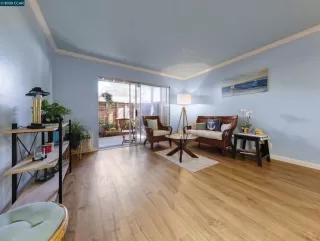 Photo #3: 41107790 Listing