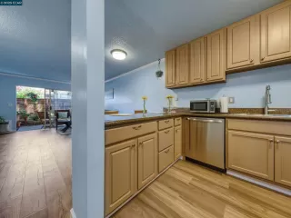 Photo #6: 41107790 Listing