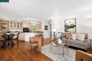 Photo #2: 41107809 Listing 