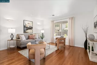 Photo #4: 41107809 Listing 