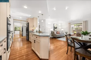 Photo #6: 41107809 Listing 