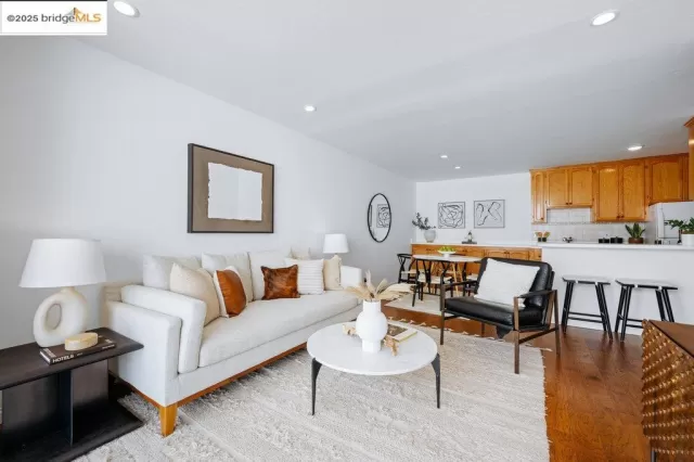 MLS: 41107874 Condo For Sale