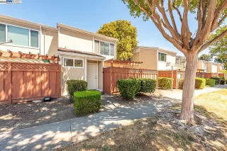 Click for more information on MLS # 41107916 : 4562 DEERFIELD TER More Details about MLS # 41107916 : 4562 DEERFIELD TER