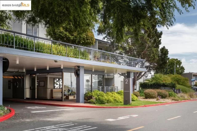 MLS: 41107965 Condo For Sale