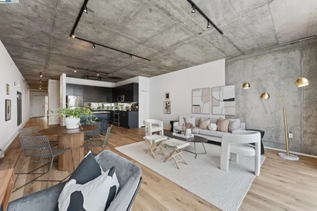 MLS: 41108040 Condo For Sale