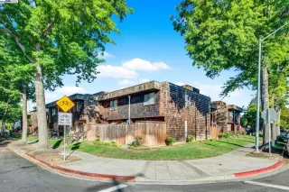 More Details about MLS # 41108052 : 1771 LAGUNA ST # 5