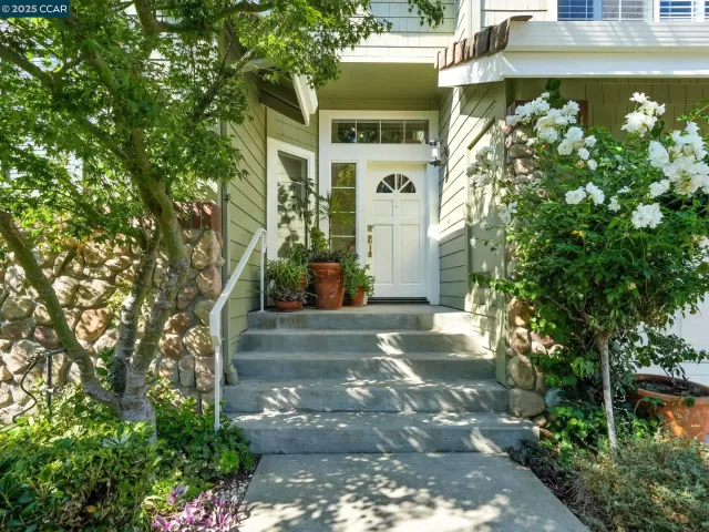 MLS: 41108091 Condo For Sale