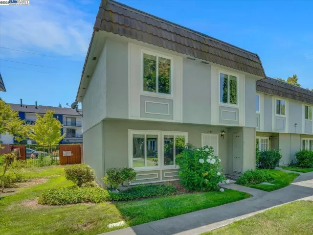 MLS: 41108131 Condo For Sale