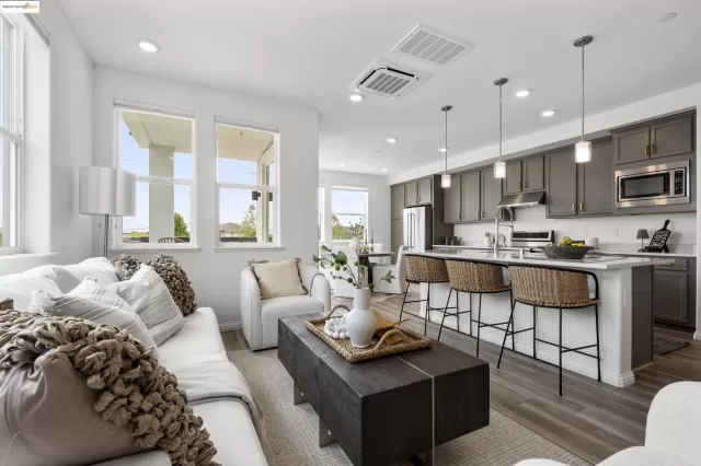 MLS: 41108243 Condo For Sale