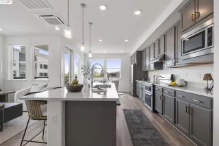 Photo #5: 41108243 Listing