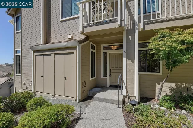 MLS: 41108262 Condo For Sale