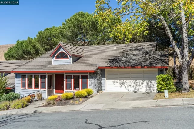 MLS: 41108334 Condo For Sale