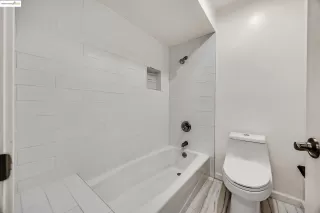 Photo #5: 41108390 Listing 