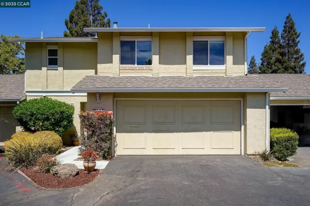 MLS: 41108396 Condo For Sale