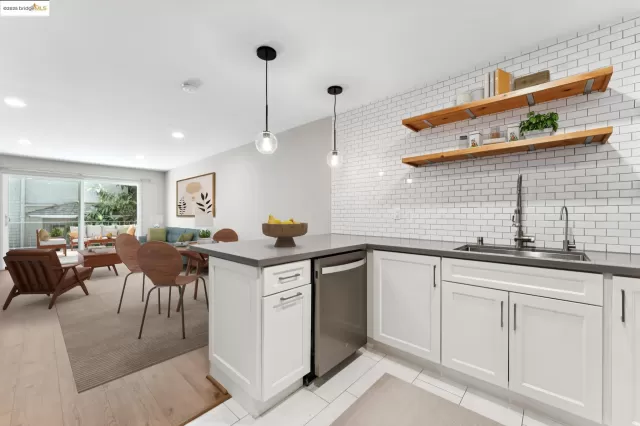 MLS: 41108398 Condo For Sale