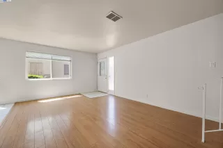 Photo #5: 41108433 Listing 