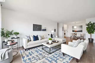 Browse active condo listings in SOUTH CAMPUS