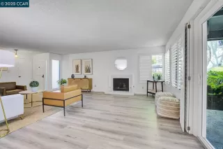 Photo #5: 41108496 Listing