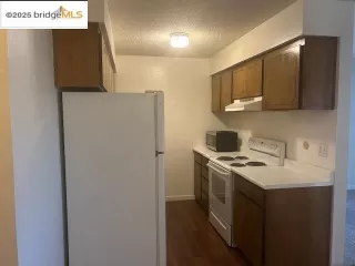 Photo #5: 41108528 Listing