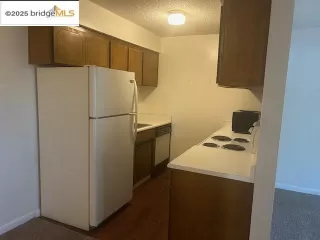 Photo #6: 41108528 Listing