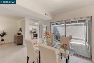 Photo #5: 41108591 Listing