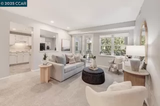 Photo #2: 41108628 Listing