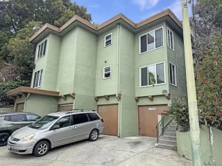 Photo #2: 41108637 Listing