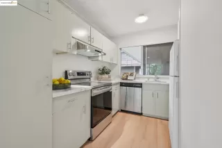 Photo #4: 41108653 Listing