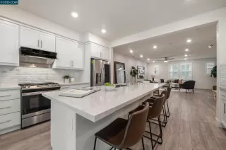 Photo #2: 41108660 Listing