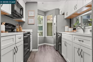 More Details about MLS # 41108688 : 2597 OAK RD