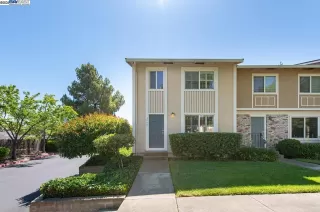 More Details about MLS # 41108759 : 3732 CARRIGAN CMN