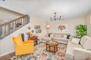 Photo #2: 41108759 Listing