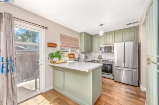 Photo #6: 41108759 Listing