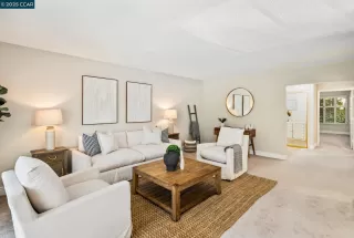 Photo #4: 41108775 Listing