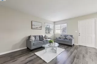 Photo #5: 41108792 Listing 