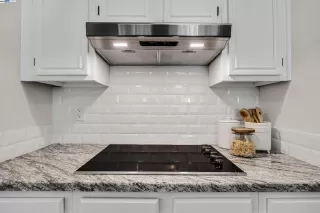 Photo #5: 41108801 Listing