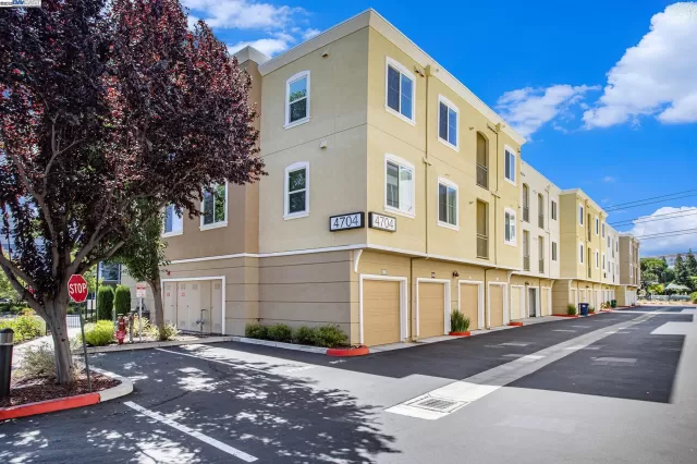 MLS: 41108866 Condo For Sale