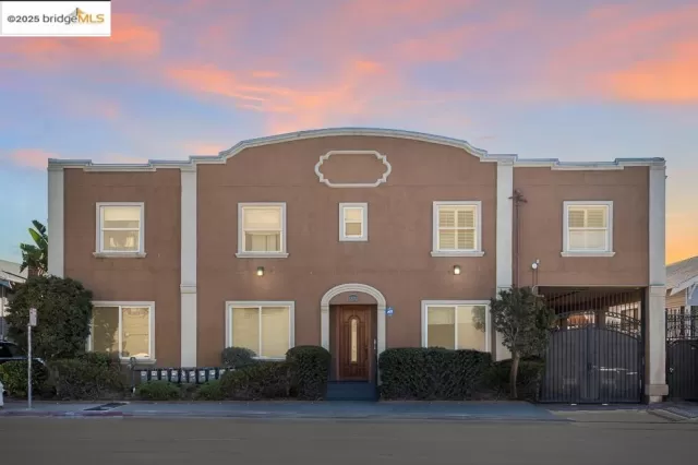 MLS: 41108871 Condo For Sale